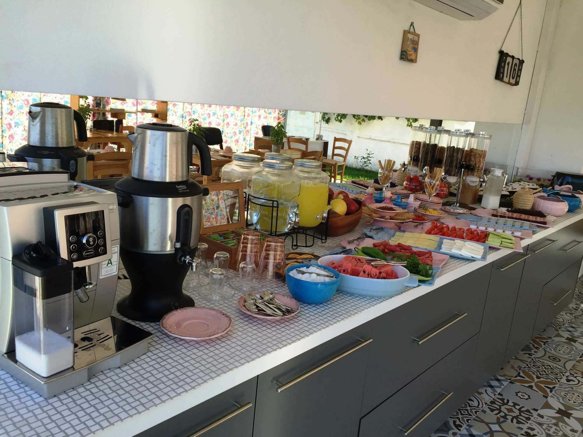 Casa Pallet Hotel (Adults Only) ดาลยัน ภายนอก รูปภาพ