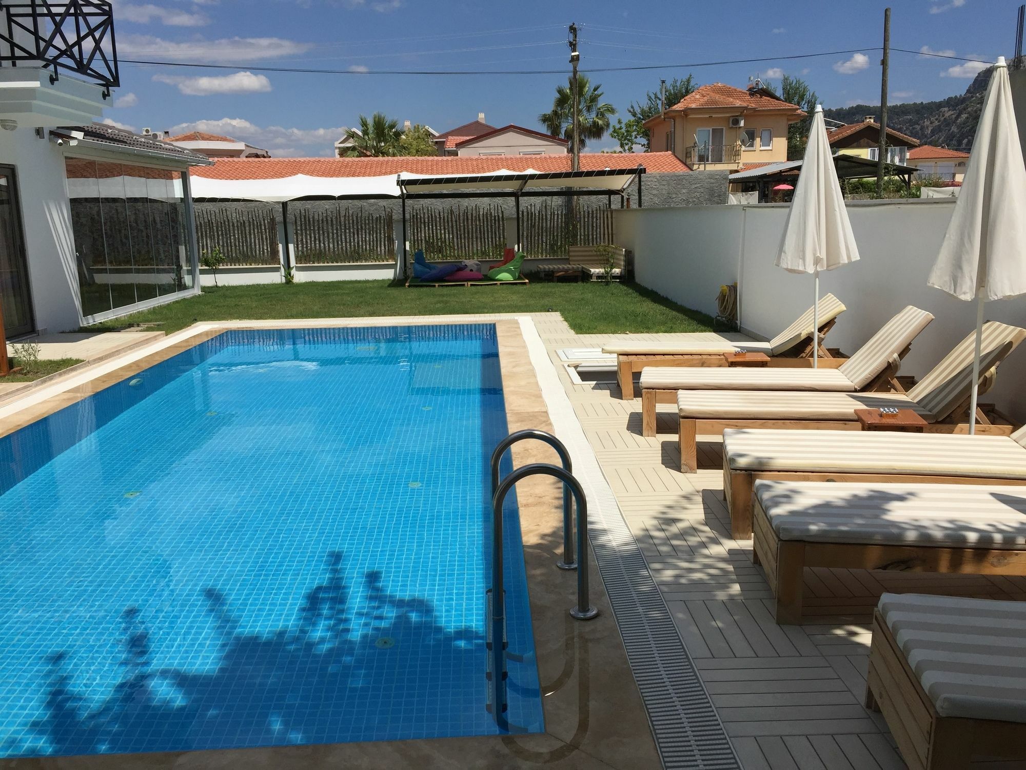 Casa Pallet Hotel (Adults Only) ดาลยัน ภายนอก รูปภาพ